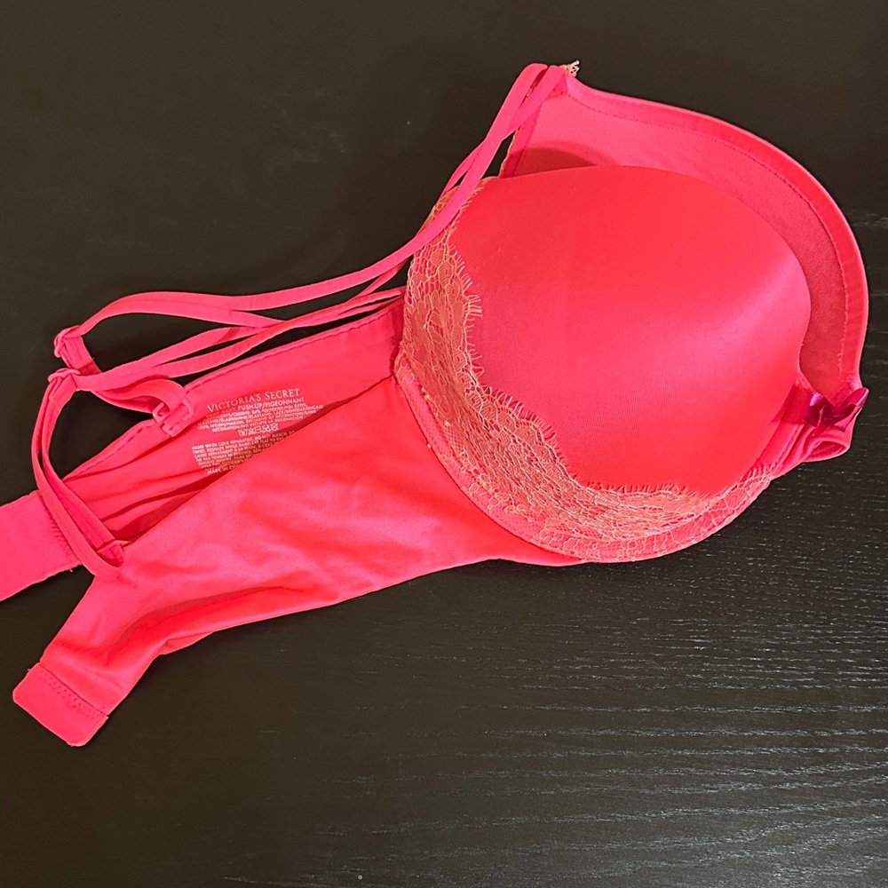 Victoria’s Secret Very Sexy Push-Up Bra